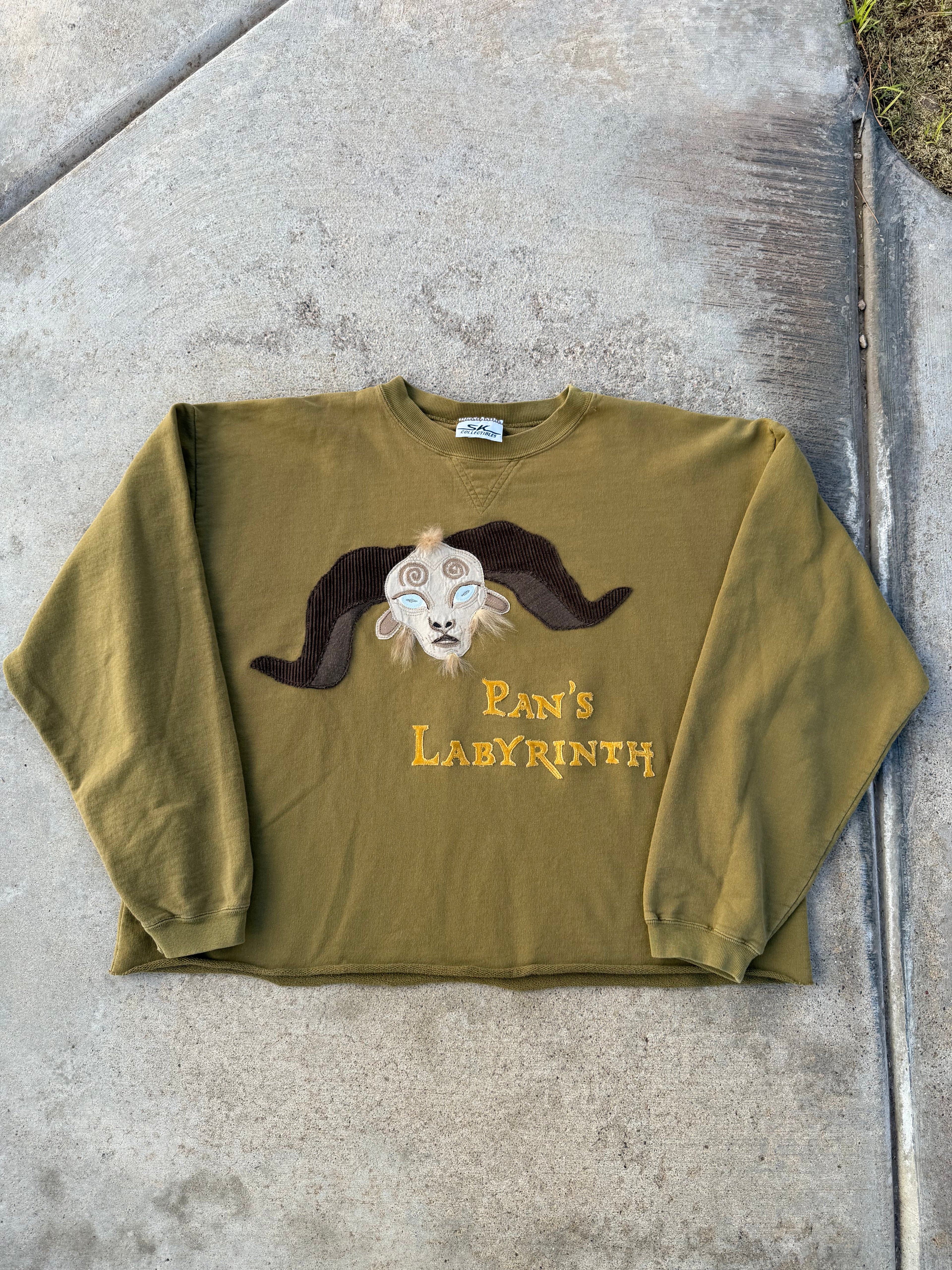 pan's labyrinth el fauno crewneck